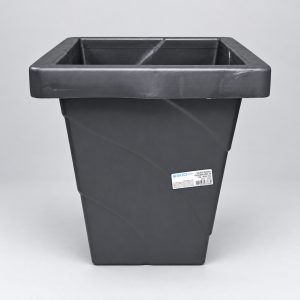 maceta-roma-cuadrada-negra-20-litros-325-x-325-x-50-cm-bulto-x-12-unidades
